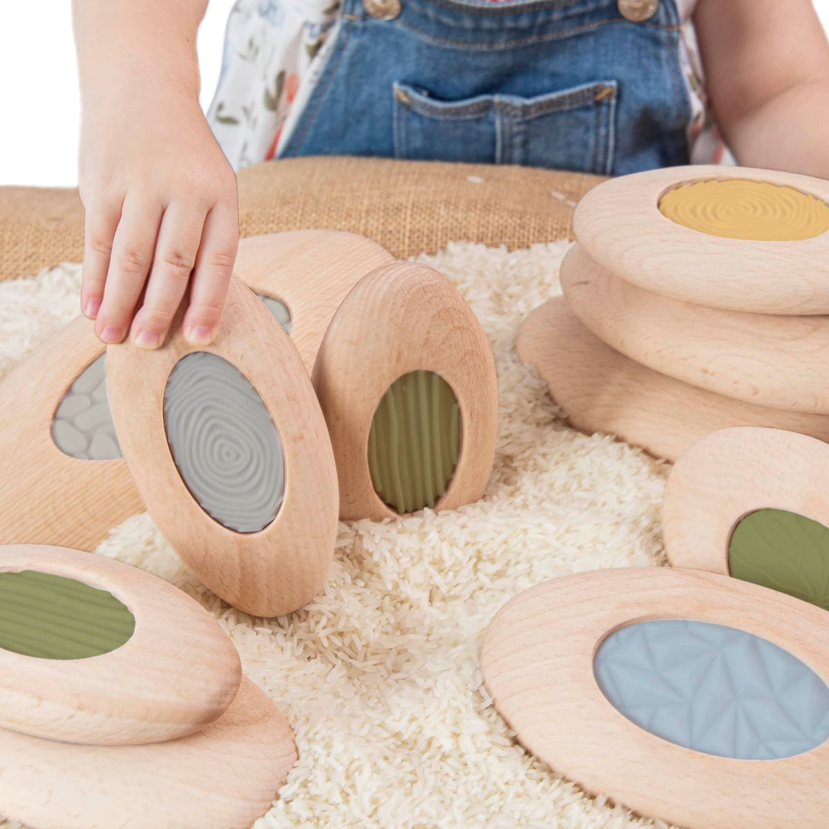 G6773 Jumbo Sensory River Stones Model 1