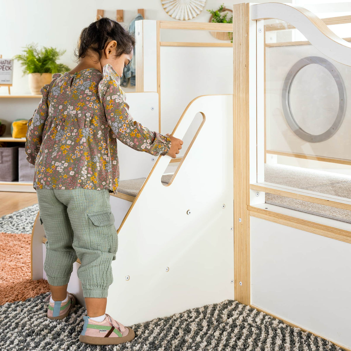 G97113 EdQ Toddler Up Down and All Around Loft Lifestyle 5691 | White