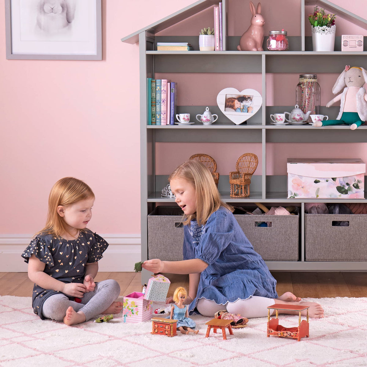 G76907 MSL&L Gray Dollhouse Lifestyle 2 | Gray