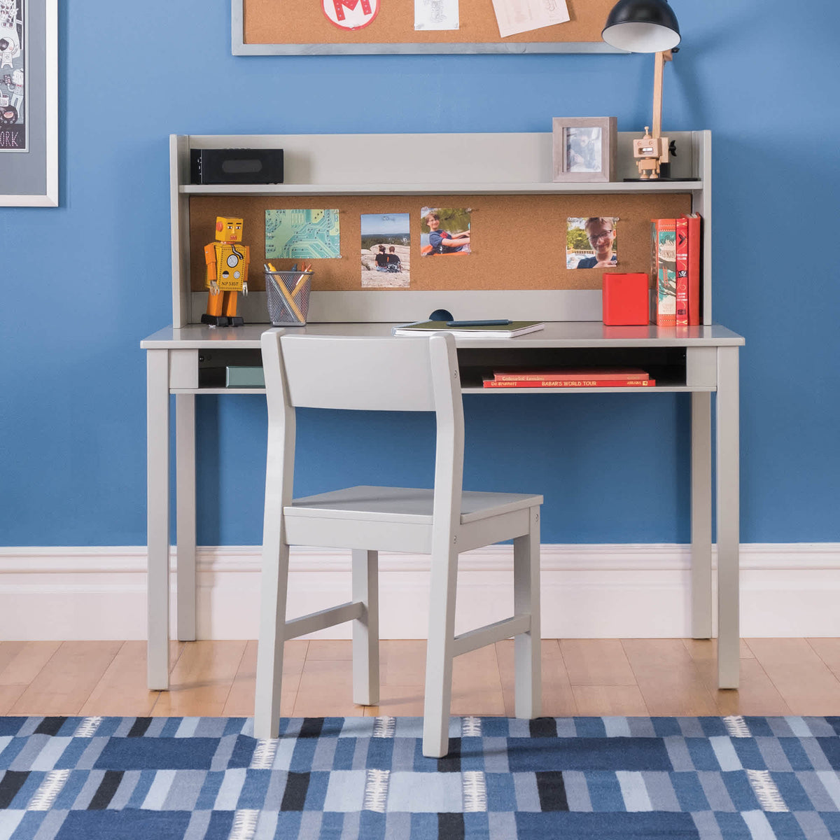 G76908 Desk with Hutch and Chair Gray Enviormental Blue | Gray