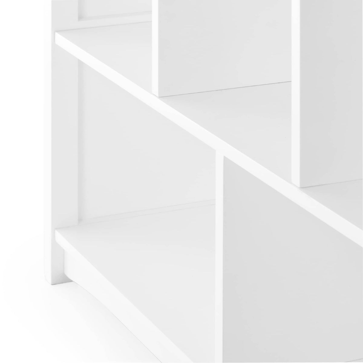 G85707 Classic White Bookshelf Detail2 | White